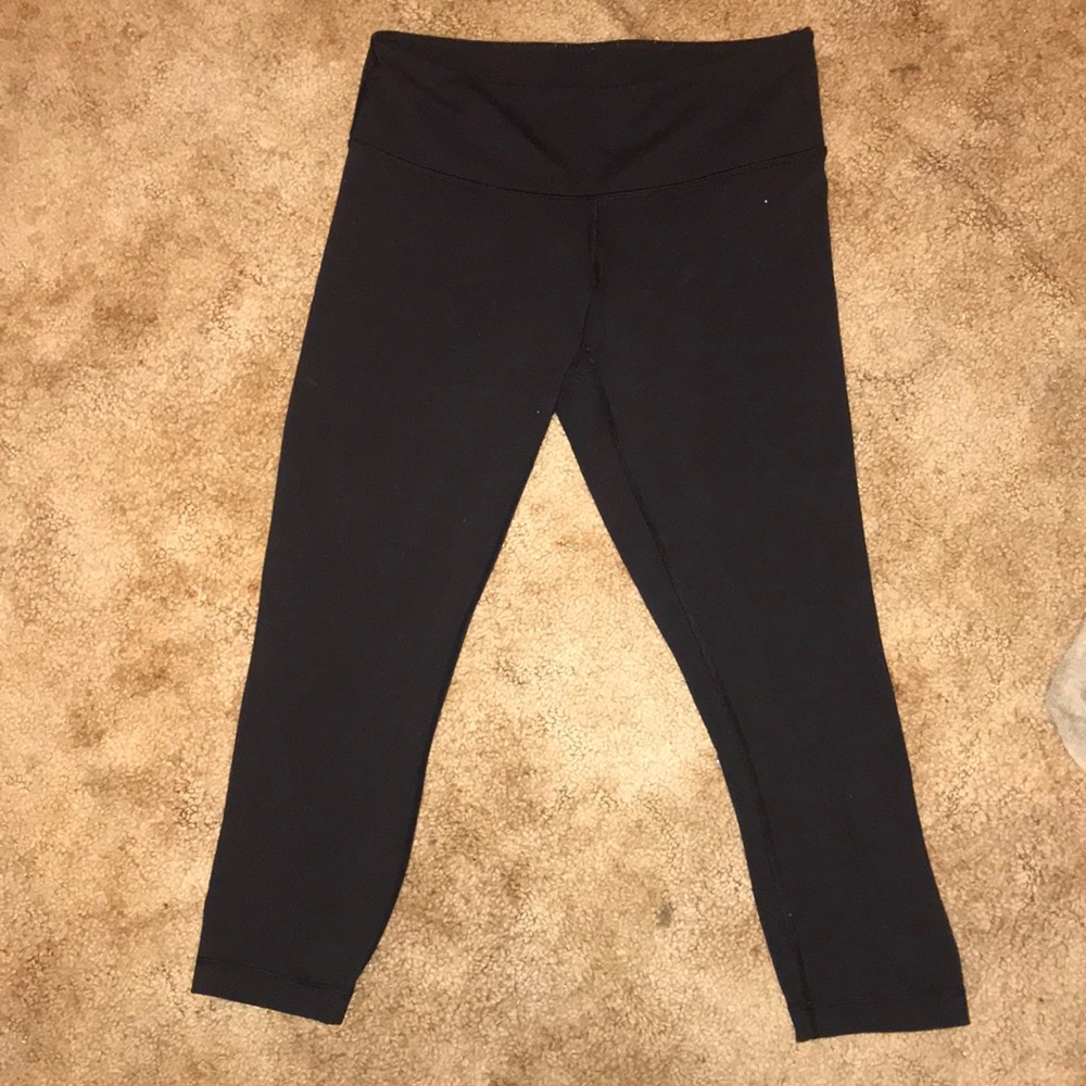 Lulu cropped leggings